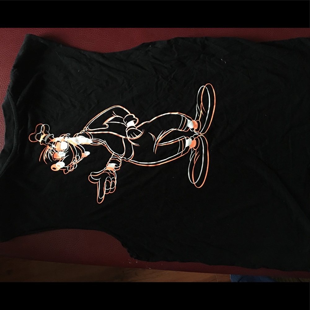H&M goofy shirt